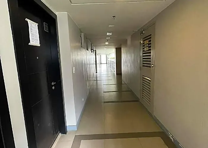 Hotel Comfy And Easy To Access To Terminal 3 4*